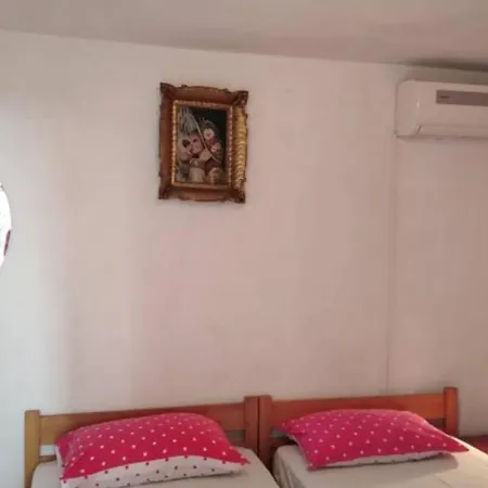 Apartament Lucija -